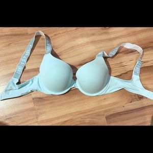 Victoria’s Secret T-Shirt Bra